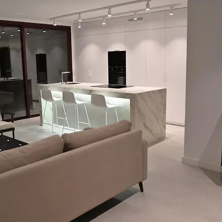 The Royal Garden By Lucia De Su *