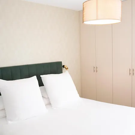 The Royal Garden By Lucia De Su Apartament
