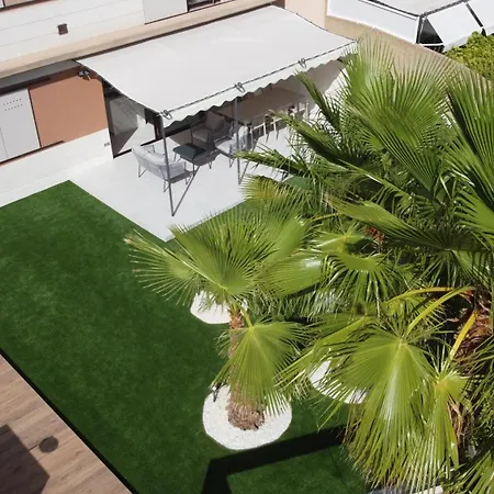 Apartament The Royal Garden By Lucia De Su *