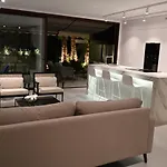 The Royal Garden By Lucia De Su Appartement *